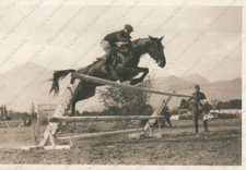 Addestramento Cavalleria cavallo salto agli ostacoli Foto militare