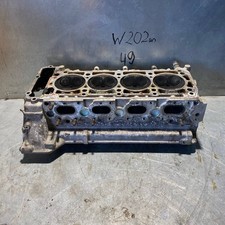 Testa cilindro motore