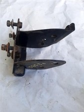 FRONT RIGHT BUMPER BRACKET