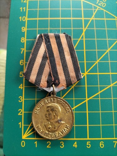 Medaglia russa con stalin 1941 - con,