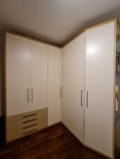 Armadio ad angolo per cameretta