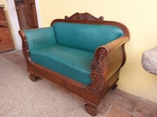 ANTICO PICCOLO DIVANO A 2 POSTI CARLO X '800 NOCE INTAGLI 124cm A BARCA IMPERO