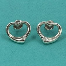 Orecchini a cuore aperto in