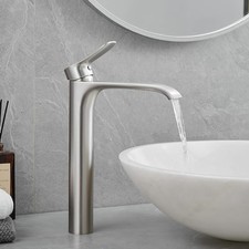 Rubinetto da bagno a cascata