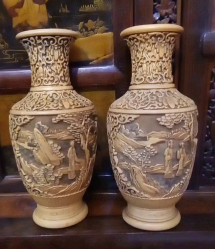 Coppia vecchi vasi - di,