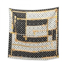 LOUIS VUITTON Carre Monogram