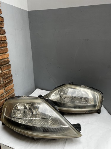 Faro anteriore sinistro