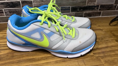Nuove scarpe sneakers - nuove,