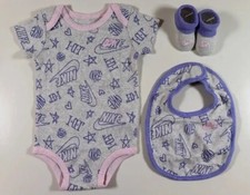 NIKE LOGO SET 3 PEZZI NEONATO