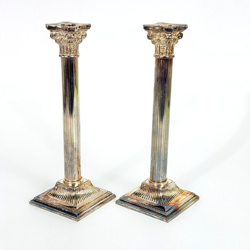 Coppia candelabri corinzi