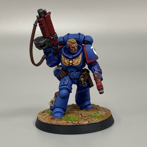 Primaris tenente dipinto - primaris,