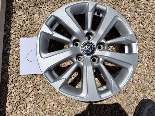 Cerchio lega r16 toyota - cerchio,