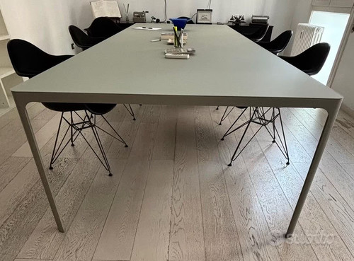 Tavolo rimadesio modello flat - rimadesio,