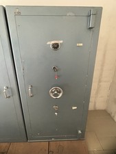 cassaforte anni 70 da 1,5 tonnellate con combinazione e chiave doppia