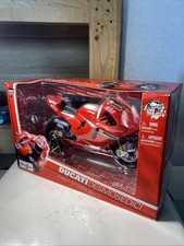 Casey Stoner scala 1:10 Maisto