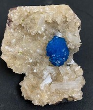 Cristallo di Cavansite con