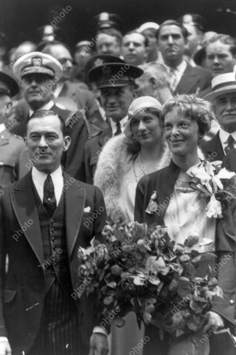 Amelia earhart photo - ,