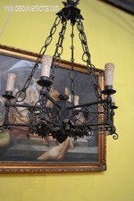 Lampadario a 12 luci in ferro battuto stile Gotico vintage anni 60