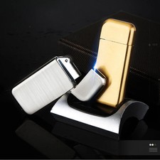 Nuovo accendino ultrasottile