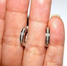 Orecchini a cerchio Huggie