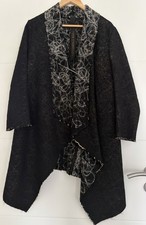 Raro cappotto Forme