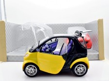 Modellino auto scala 1:18 smart diecast modellismo statico da collezione maisto