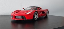 Ferrari LaFerrari modellino scala 1/18 colore rosso e tetto nero