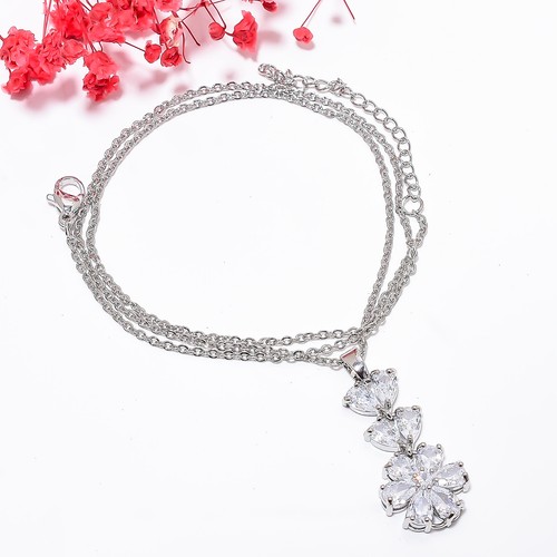 Ciondolo floreale argento - in,