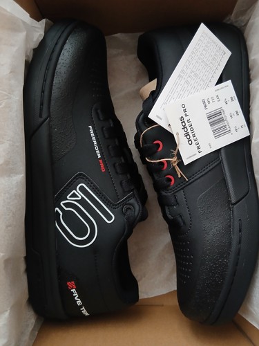 Uk10 adidas five - five, ten