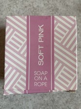 Avon sapone rosa tenue su