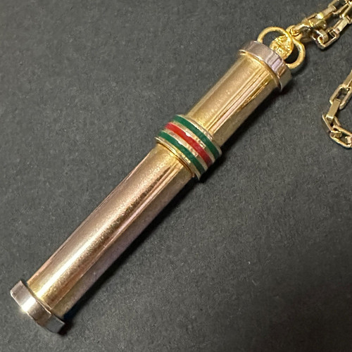 Collana con ciondolo bottiglia