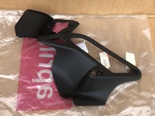 Aprilia Tuono 125 2003-2004 NOS Pannello carena centrale sinistra OEM, Nero AP8168843