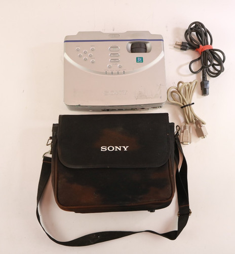 Proiettore sony vpl cs1 - proiettore,