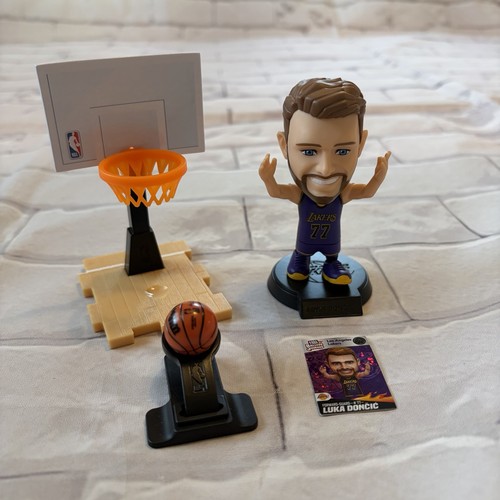 Figurina completa zuru nba - figurina,