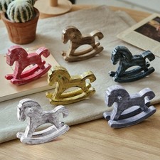 Cavallo a dondolo in legno