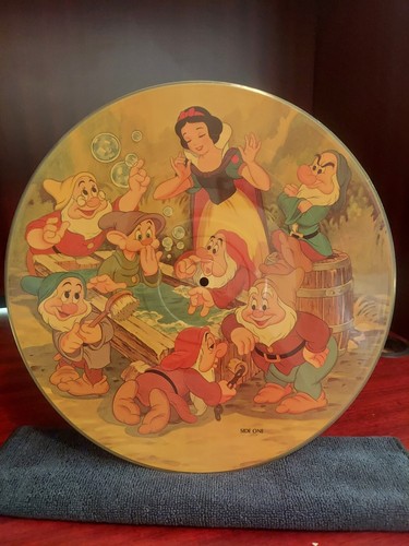 Snow white the seven dwarfs - &,