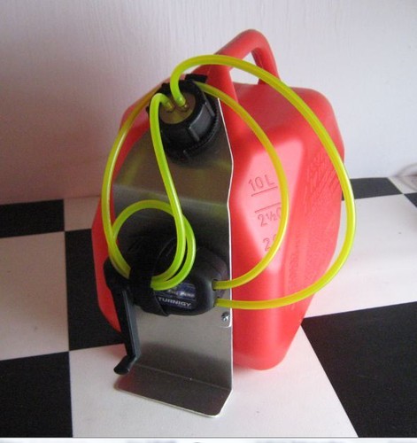 Gallon airplane fueling - ,
