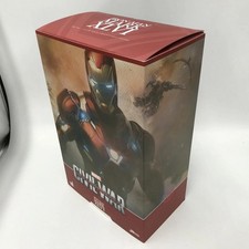 Hot Toys Hot Toys Figure Iron