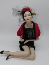 Marigio Ozzano Bambola di porcellana da collezione . Altezza 22,5 cm.