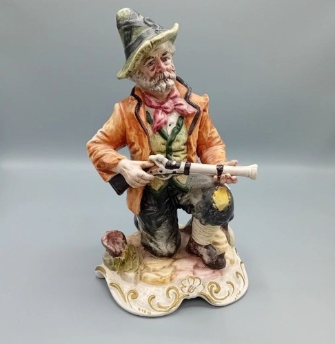 Capodimonte ceramic kneeling - capodimonte,
