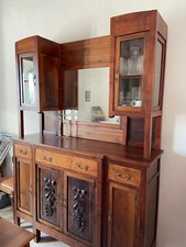 Sala da pranzo completa in