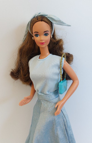 Barbie perfume pretty - pretty, whitney