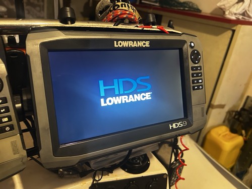 Lowrance hds9 gps - lowrance,