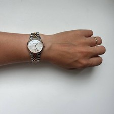 Elegante analogico di lusso di