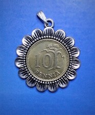 Ciondolo basato su monete -