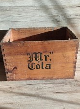 VECCHIA CASETTA LEGNO PER BOTTIGLIE DI "MR. COLA".