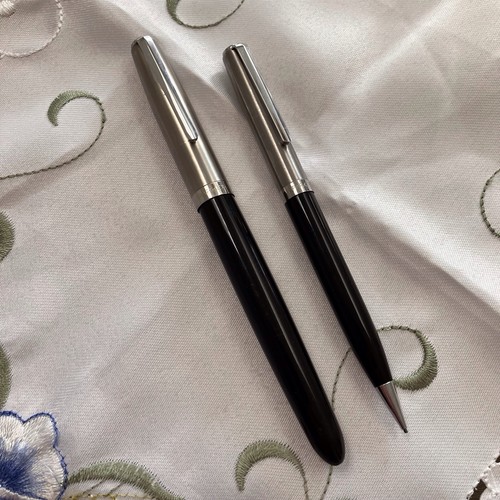 Stylo plume crayon - plume, &