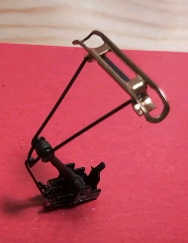 Gauge universal pantograph - n,