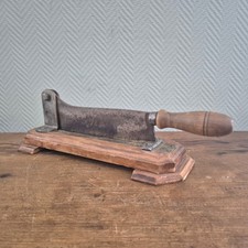 Antica affettatrice per pane