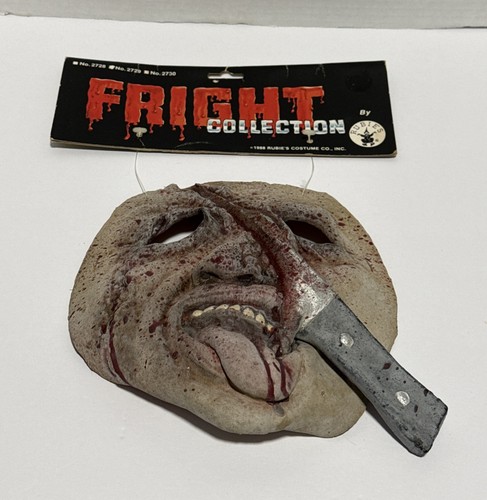 Maschera viso coltello sangue